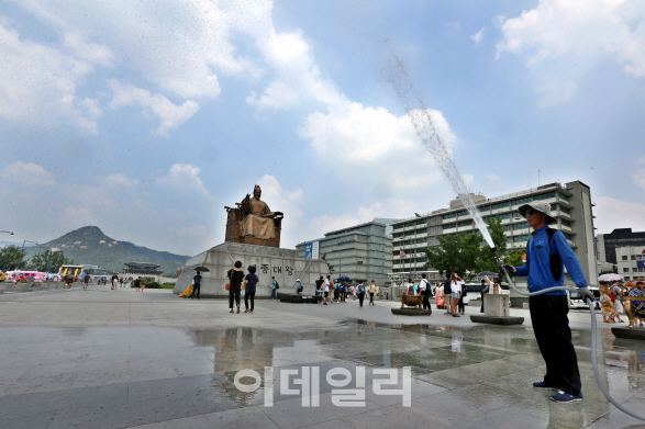 오늘도 전국에 폭염 지속…서울 낮 최고 34도