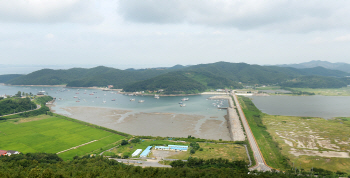 충남도 "담수화사업 실패" Vs 농림부 "2300억 허공" 보령호 역간척 충돌