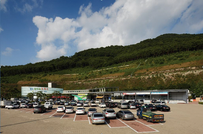 CJ푸드빌, 청도군으로부터 '감사패'..지역발전 기여