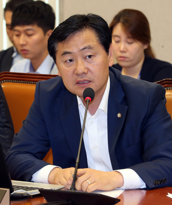 '내국인 카지노' 정치권 '금기'를 깬 김관영 의원
