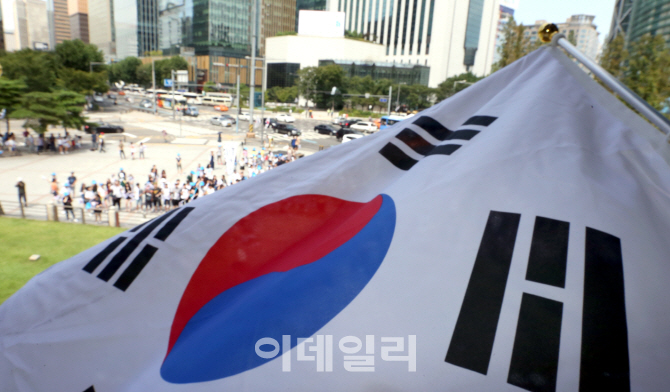 [포토]'제71회 광복절' 맞아 전국은 태극기 물결