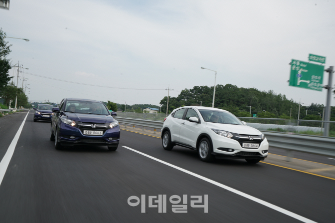 [타 봤어요]여성 운전자 마음을 사로잡은 혼다 HR-V