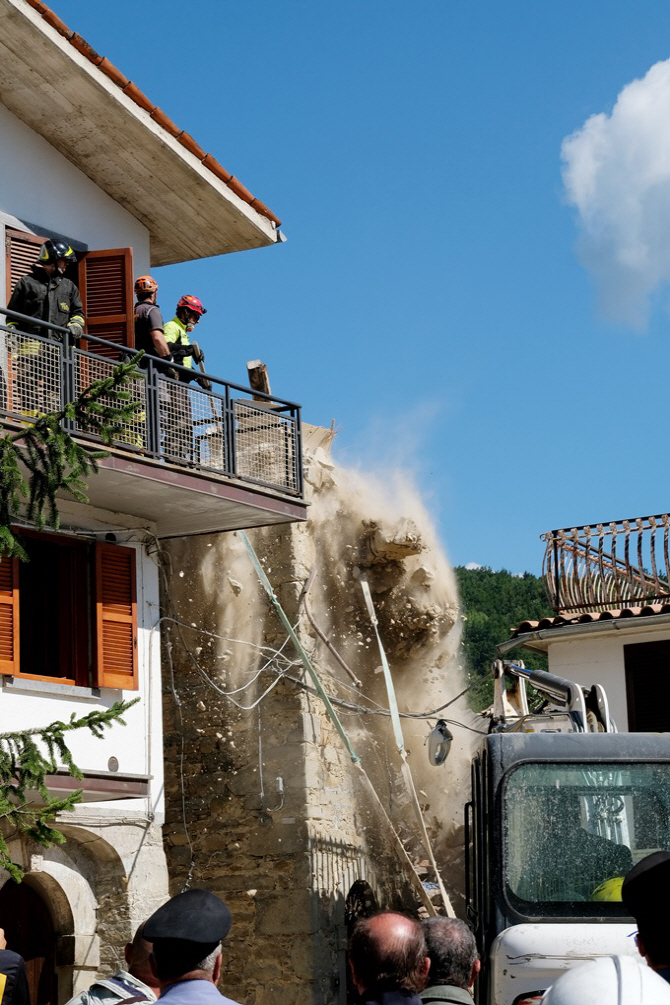 이탈리아 지진, `여진에 속수 무책`                                                                                                                                                                 