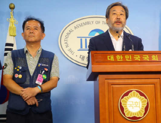 김무성 “콜트악기 노동자에 큰 상처줘 사과”