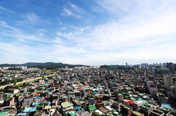 내일은 오늘보다 기온 낮아져…서울 낮 24도