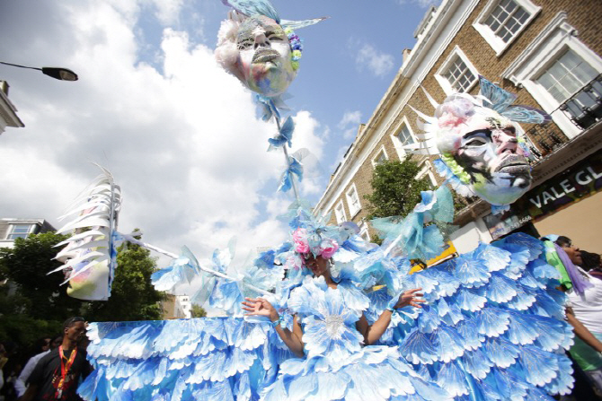  하늘도 도와주는 거대한 치장                                                                                                                                                                      