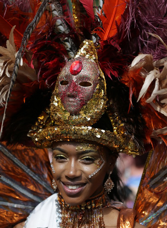  얼굴이 두 개.. 노팅힐 카니발 퍼레이드                                                                                                                                                            