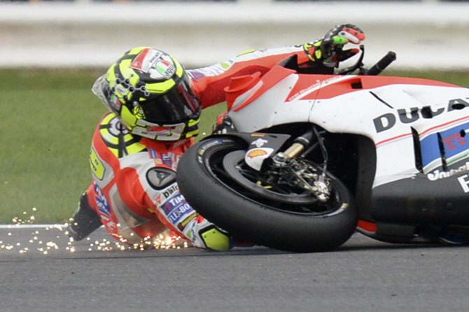 英 Moto2 레이스, `대형사고가 아니길…`                                                                                                                                                            