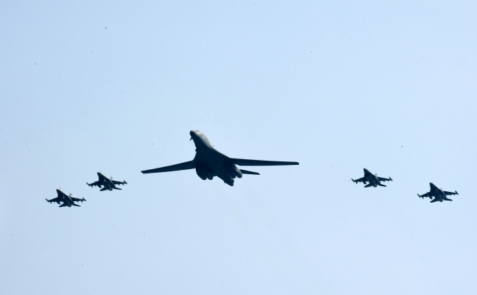 미국 초음속 전략폭격기 B-1B                                                                                                                                                                       