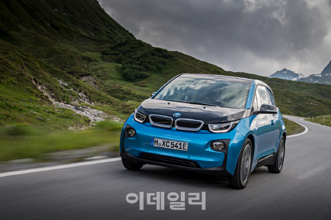 BMW, `파리모터쇼` 순수전기차 i3 공개…주행거리 300㎞