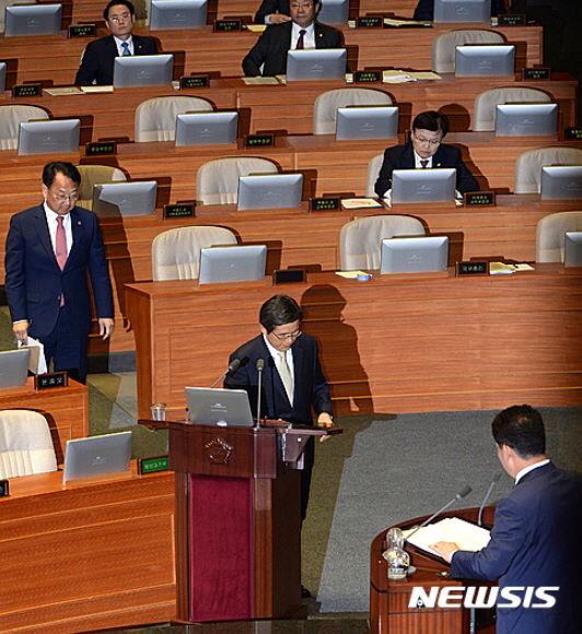 政·與, 법인세율 인상반대…“경제법 처리해야”