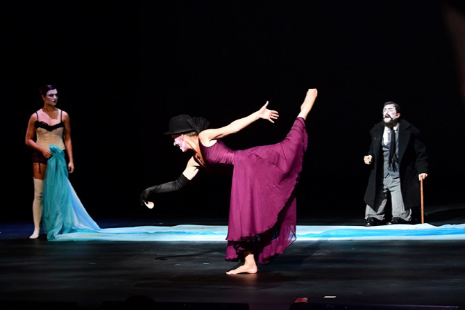 로트렉 쉘 댄스, `무용으로 표현한 아름다운 곡선`                                                                                                                                                   