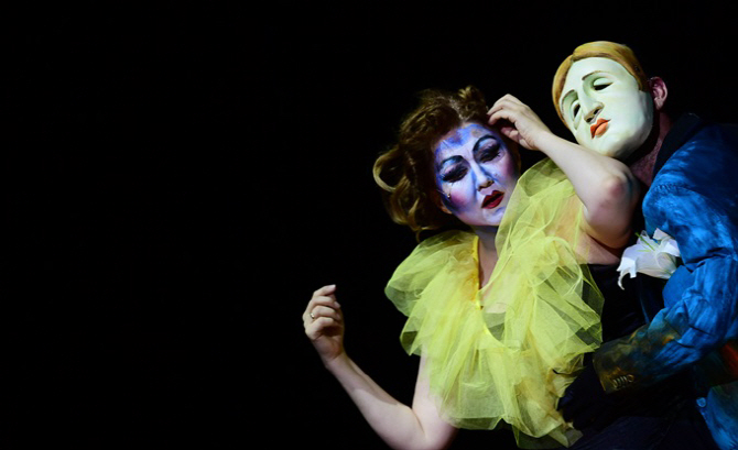 로트렉 쉘 댄스, `표현의 자유`                                                                                                                                                                     