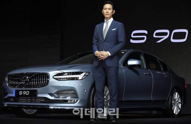 [포토]이정재가 반한 스웨디시 젠틀맨 '더 뉴 S90'
