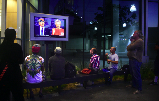 트럼프-클린턴 1차 TV 토론 역대 최다 8380만명 시청