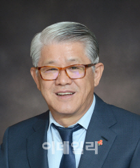 최신원의 힘..SK네트웍스, 신성장동력 찾았다