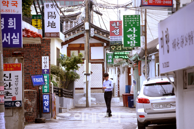 [포토]김영란법 시행 첫날, 한산한 한정식 골목