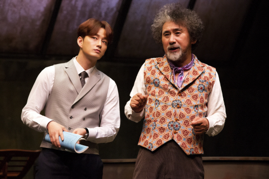 “새 배우들과 다시 음악적 교감”…`올드위키드송` 귀환