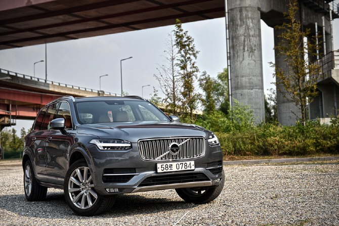 올 뉴 볼보 XC90 T6 AWD 인스크립션 시승기 - 볼보의 새로운 시대를 열다