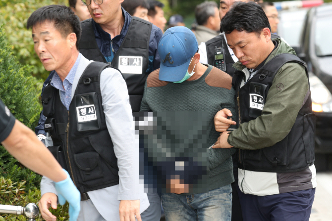 [포토] 6살 딸 시신 유기 현장검증
