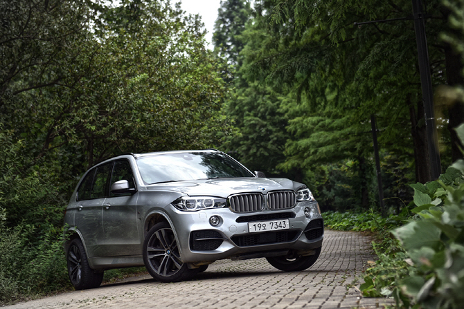 BMW X5 M50d - 고성능 디젤 SUV를 원하는 시장에 답한 BMW