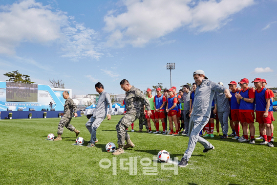 현대오일뱅크, 5년째 해병 예비역-현역 축구대회 군대스리가 개최