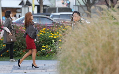 내일 경기북부 등에 빗방울…서울 낮 22도