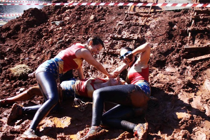 그리스 전투장애물달리기, `원더우먼 3인방`                                                                                                                                                         