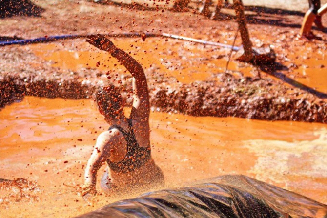 그리스 전투장애물달리기, `1초 뒤…`                                                                                                                                                               