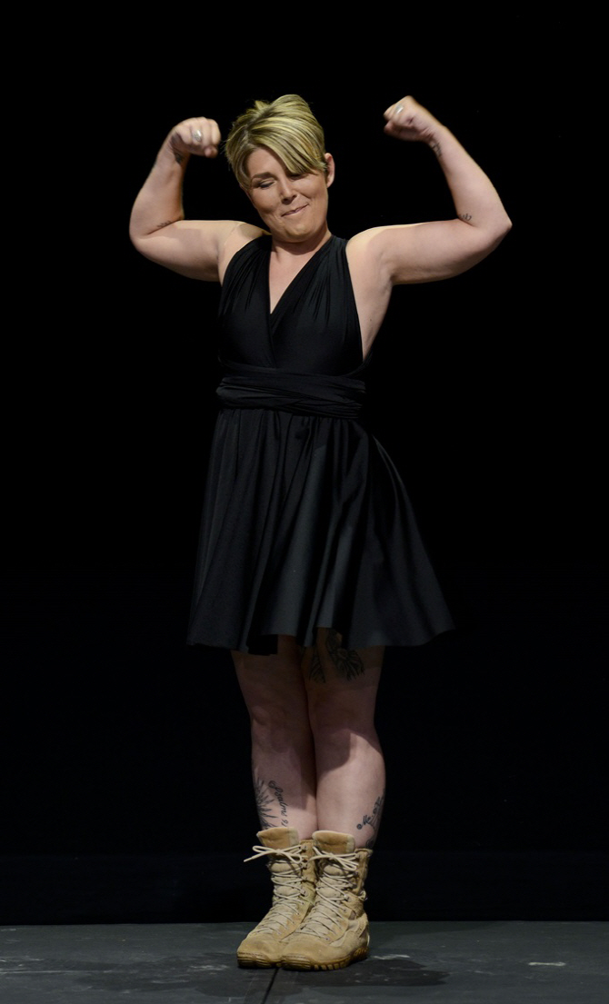 미즈 베테랑 아메리카, `나도 근육이…`                                                                                                                                                             