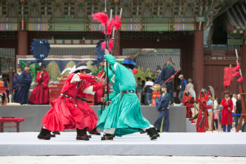 '조선 궁궐 호위군 '사열의식 경복궁에서 본다