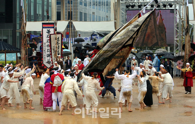 [포토]  ‘전주기접놀이’,  한국민속예술축제 대통령상