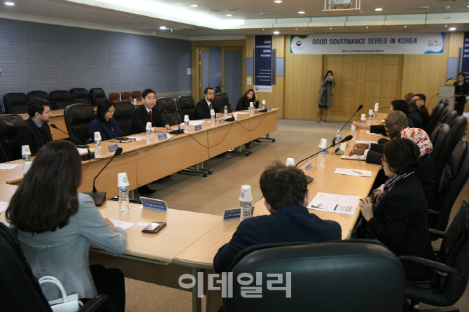 주한 외교사절 및 외신 기자단, 조달청 방문..‘나라장터’ 벤치마킹