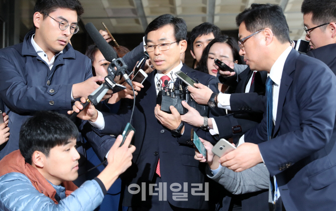 ‘미르·K재단 의혹’ 이승철 전경련 부회장…“검찰 조사 성실히 임하겠다”