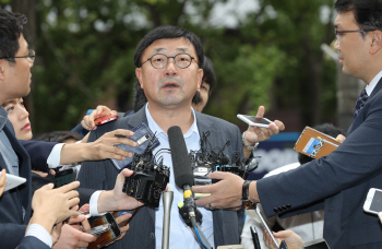 조인근 전 靑비서관 "연설문 큰 수정 없어…최순실 몰라"(종합)