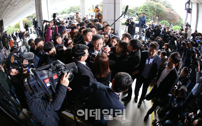 [포토]'친정'에서 조사받는 우병우 전 민정수석