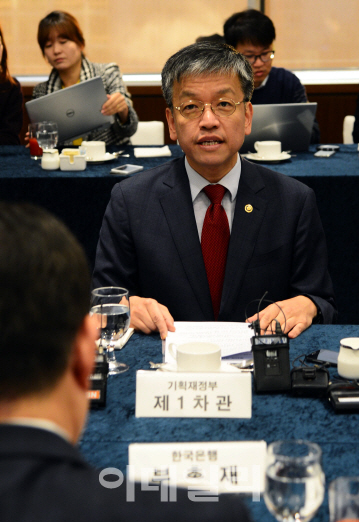 [美 대선]트럼프의 '트라이엄프' 유력…금융·외환당국은 하루종일 회의