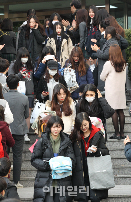 '서울대초콜릿·고대빵·연대홍삼'…수능선물 찹살떡·엿은 옛말