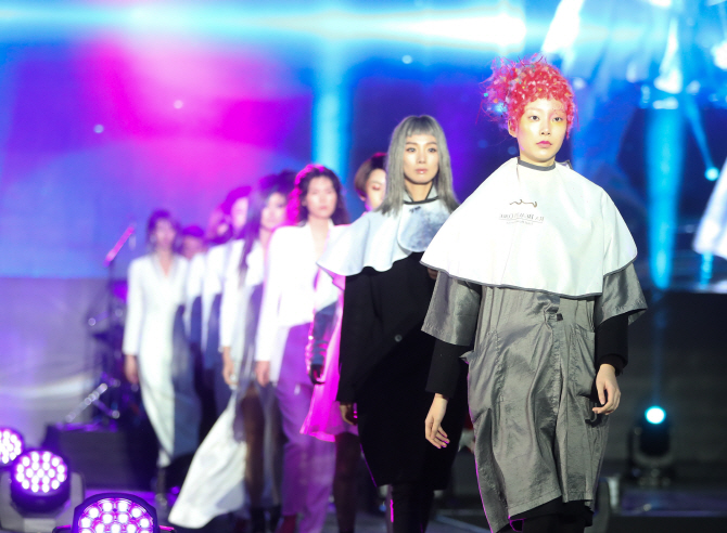 [포토] 국내 최초로 열린 헤어쇼 '청담컬렉션'