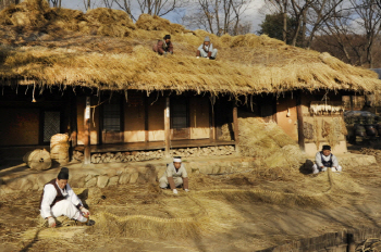 "헌지붕 줄게 새지붕 다오"