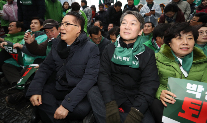 안철수 "70년대 정경유착 그대로 살아있어"