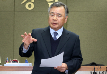 "김기춘·세월호 등 어떤 내용이라도 수사하겠다"