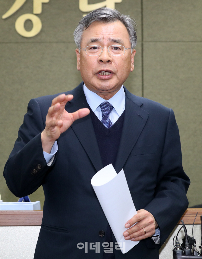 [포토]박영수 특별검사, 朴대통령 대면조사·뇌물죄 고강도 수사 예고