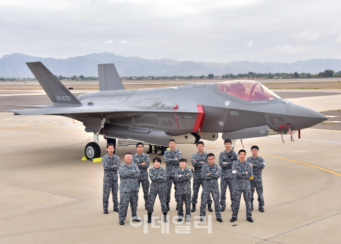 日 항공자위대 첫 F-35A 전투기 美 공군기지 도착