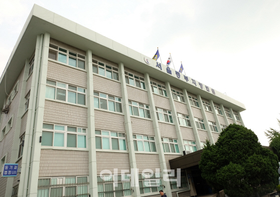 "사단장 부인이야" 미군부대 납품로비 명목 수억 뜯은 50대女 '실형'