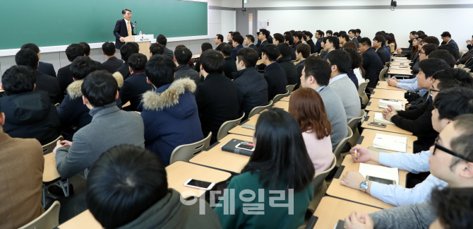 [포토]인사말하는 곽재선 KG·이데일리 회장
