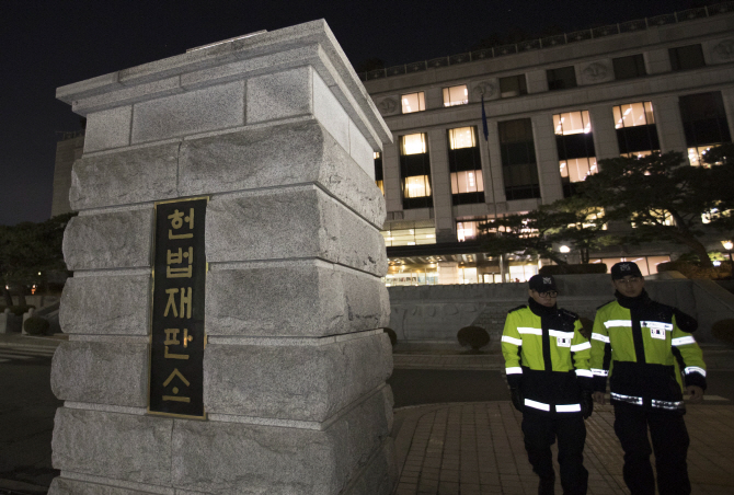 [탄핵가결]헌재, 첫 재판관회의 소집…강일원 재판관 주심