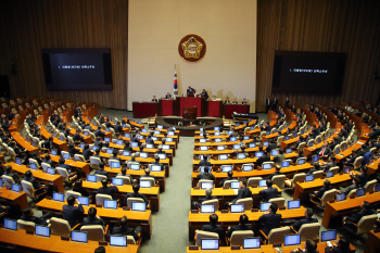 [대선 맛보기] 21세기 촛불민심, 19세기 대통령을 끌어내렸다