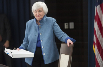 '돈 풀기 시대' 저무는 세계경제…한국경제 영향은