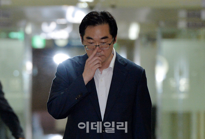 "민중은 개·돼지" 나향욱, 법원에 파면 취소소송 제기